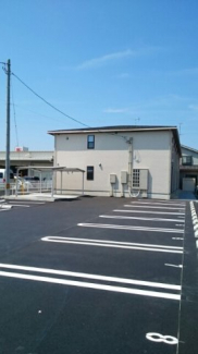 駐車場に車を止められます