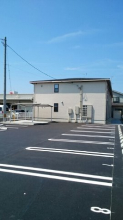 駐車場に車を止められます