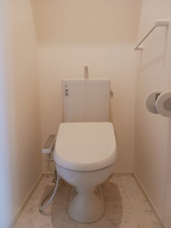 ゆったりとした空間のトイレです