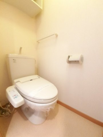 清潔感のあるトイレです