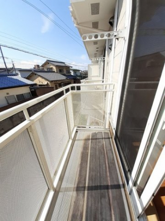 落ち着いた時間を過ごせるバルコニーです