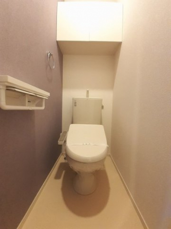 コンパクトで使いやすいトイレです