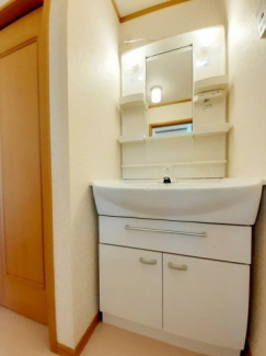 コンパクトで使いやすい洗面所