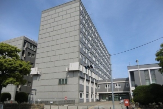 尼崎市役所まで1300m