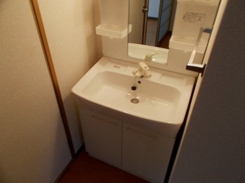 コンパクトで使いやすい洗面所