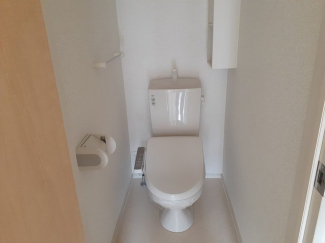 コンパクトで使いやすいトイレです