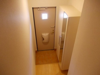毎日通る玄関はこちらです