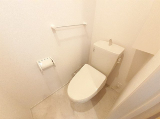 コンパクトで使いやすいトイレです