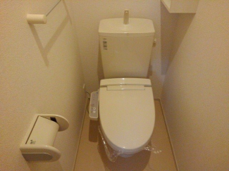 コンパクトで使いやすいトイレです