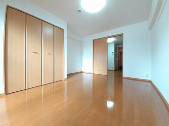 こちらの居間で趣味の時間をお楽しみください