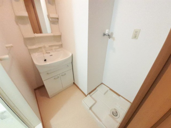 コンパクトで使いやすい洗面所