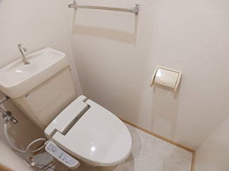 コンパクトで使いやすいトイレです