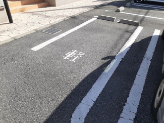 車をお持ちの方に嬉しい駐車場付きの物件です