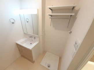 忙しい朝には欠かせない洗面所です