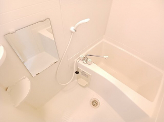 コンパクトで使いやすいお風呂です