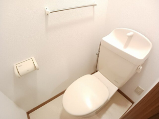 コンパクトで使いやすいトイレです