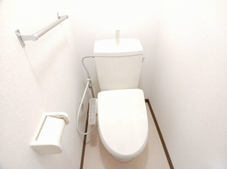 シンプルで使いやすいトイレです