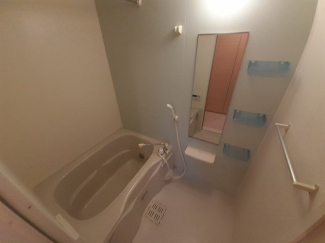 ゆったり過ごせるお風呂です