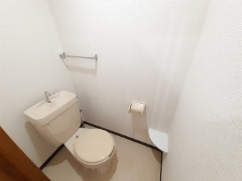 清潔感のあるトイレです