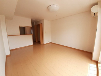 内装は落ち着いています