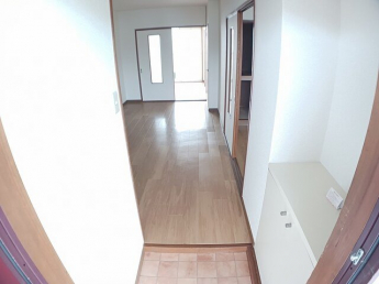 ゆったりとした玄関です