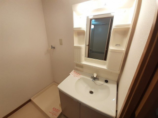 スペースが確保できる洗面所です