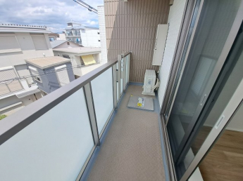 【バルコニー】