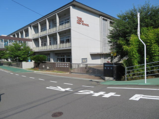 砥部町立砥部中学校まで1285m