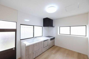 ＴＯＴＯの新品システムキッチンです♪食洗器付きで使い勝手もい