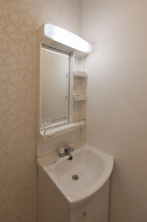 新品の洗面台です♪毎朝使うのが楽しみになりますね♪