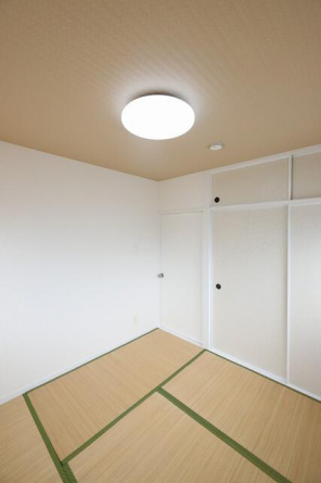 ２階のお部屋は子供部屋に最適ですね♪