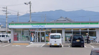 ファミリーマート沢津店まで1000m
