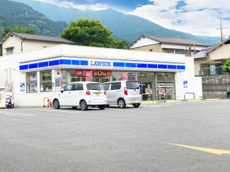 ローソン新居浜篠場店まで950m