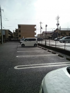 【駐車場】