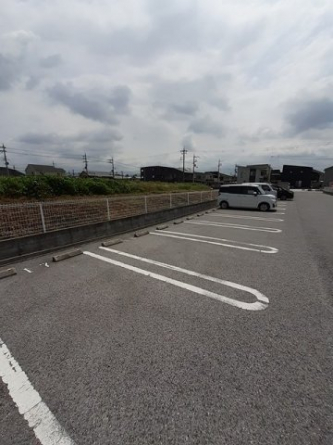 【駐車場】