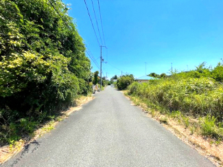 【前面道路含む現地写真】