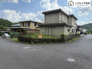 角地
約83坪の広々とした敷地
家庭菜園やガーデンニングに最適なお庭があります。