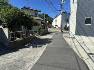 北側前面道路