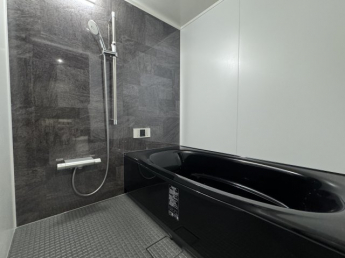 落ち着いた空間のお風呂です