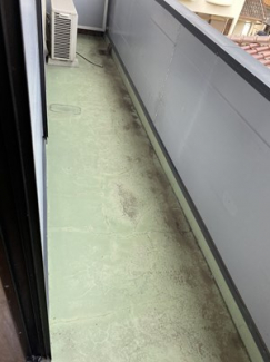 【バルコニー】