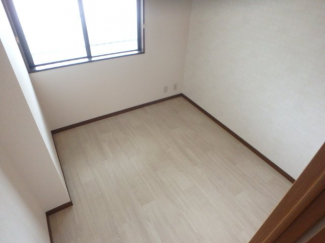 寝室にも使える洋室です