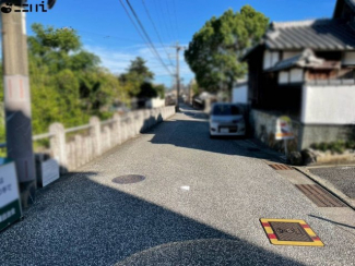 【前面道路含む現地写真】