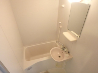 落ち着いた空間のお風呂です