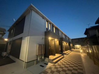 外観写真（夜）