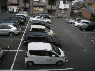 【駐車場】