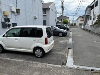 【駐車場】