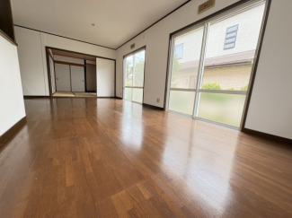 【居間・リビング】