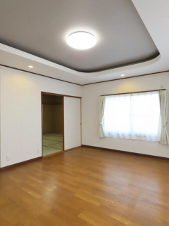 西条市小松町新屋敷の一戸建ての画像