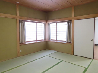 西条市小松町新屋敷の一戸建ての画像