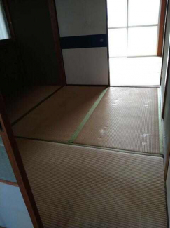 松山市吉藤４丁目のアパートの画像